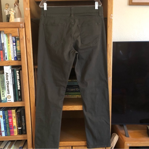 Like New Weatherproof Vintage Olive Jeans - Picture 3 of 6